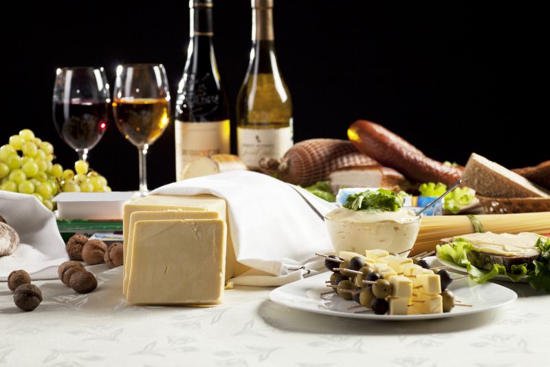 In our community, cooking, food, and wine create connections, inspire creativity, and celebrate everyday living.
